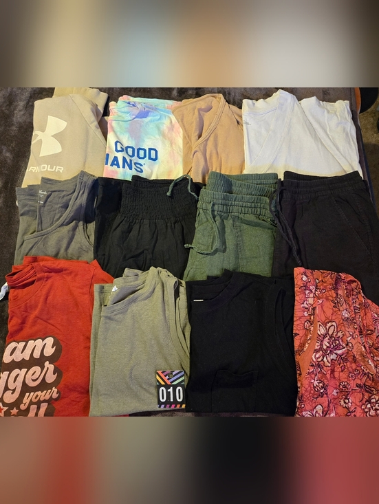 Custom Variety Pack Tops - Lot of 12 Womens Clothing (M)